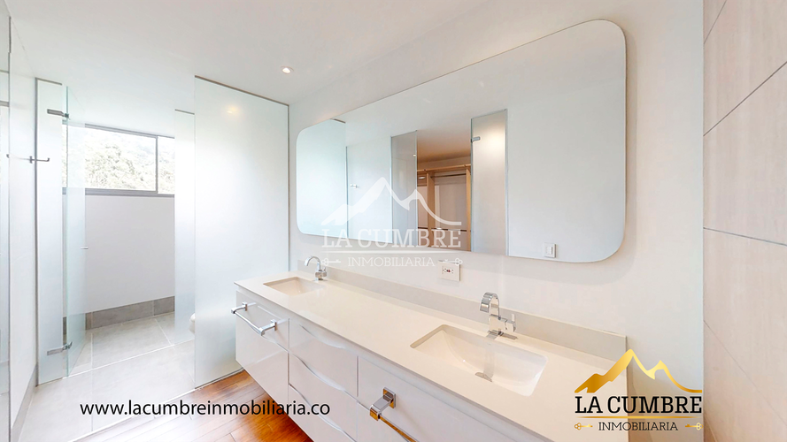 Apartamento de 3 alcobas en venta en Los Balsos, Medellín, 320 m² · foto 18 de 19
