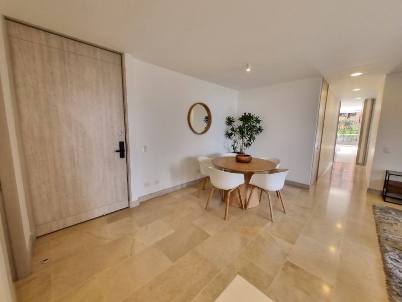 Apartamento en arriendo en La Linde, Medellín · foto 5 de 24