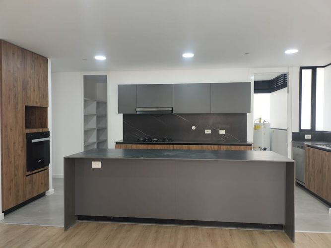 Apartamento de 3 alcobas en arriendo en El Poblado, Medellín, 174 m² · foto 6 de 20