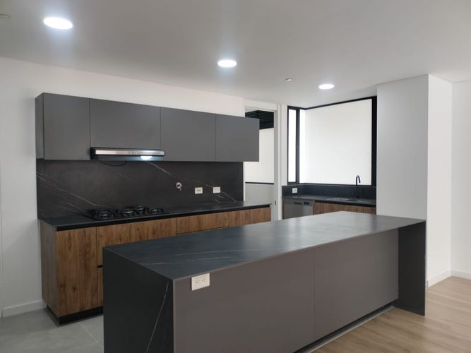 Apartamento de 3 alcobas en arriendo en El Poblado, Medellín, 174 m² · foto 5 de 20