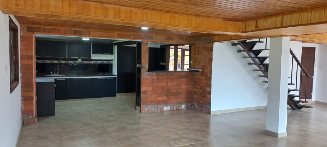Casa de 5 alcobas en venta en Cota, 330 m² · foto 6 de 19