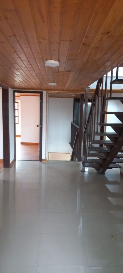 Casa de 5 alcobas en venta en Cota, 330 m² · foto 9 de 19