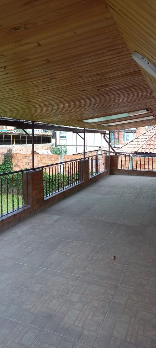 Casa de 5 alcobas en venta en Cota, 330 m² · foto 16 de 19