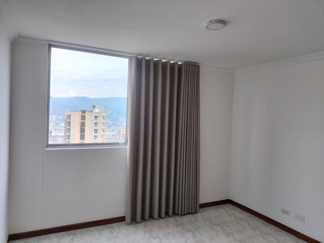Apartamento de 3 alcobas en arriendo en El Poblado, Medellín, 99 m² · foto 12 de 18