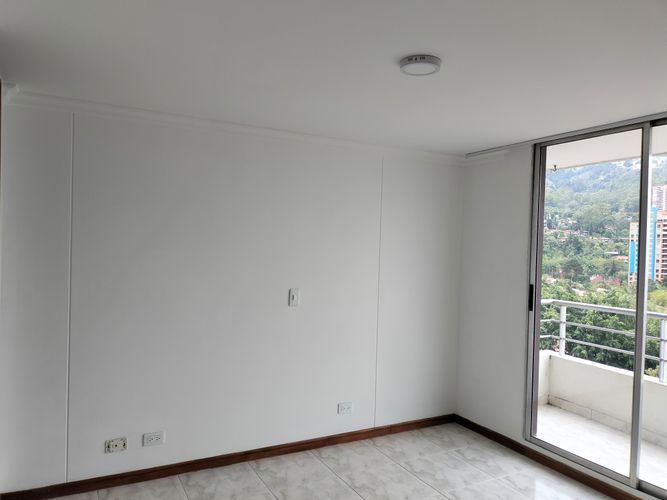 Apartamento de 3 alcobas en arriendo en El Poblado, Medellín, 99 m² · foto 13 de 18