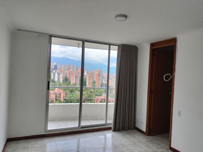 Apartamento de 3 alcobas en arriendo en El Poblado, Medellín, 99 m² · foto 14 de 18