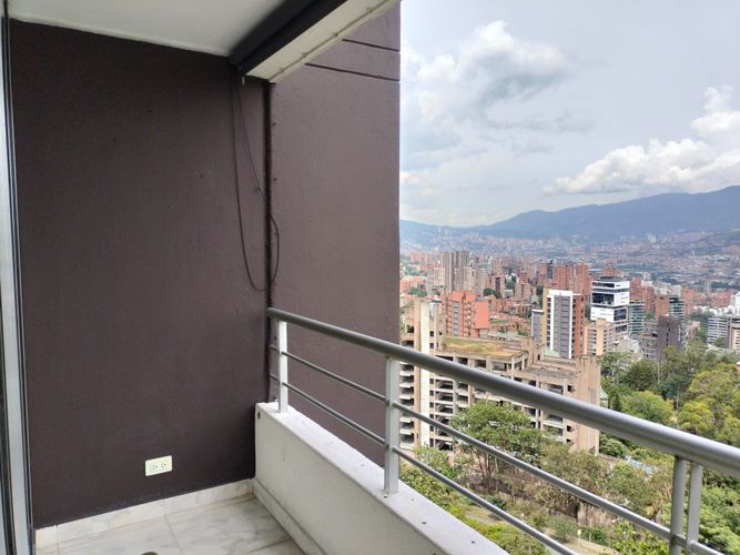 Apartamento de 3 alcobas en arriendo en El Poblado, Medellín, 99 m² · foto 17 de 18