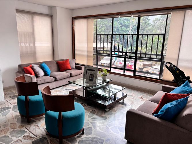 Apartamento de 3 alcobas en venta en Normandia, Cali, 160 m² · foto 2 de 17