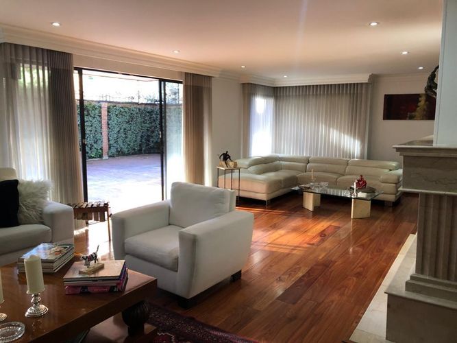 Apartamento de 4 alcobas en venta en La Carolina, Bogotá, 340 m² · foto 3 de 20