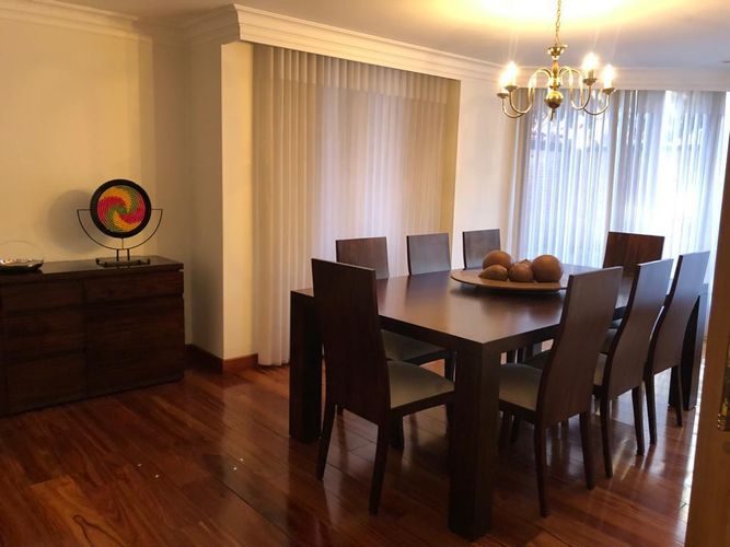 Apartamento de 4 alcobas en venta en La Carolina, Bogotá, 340 m² · foto 4 de 20