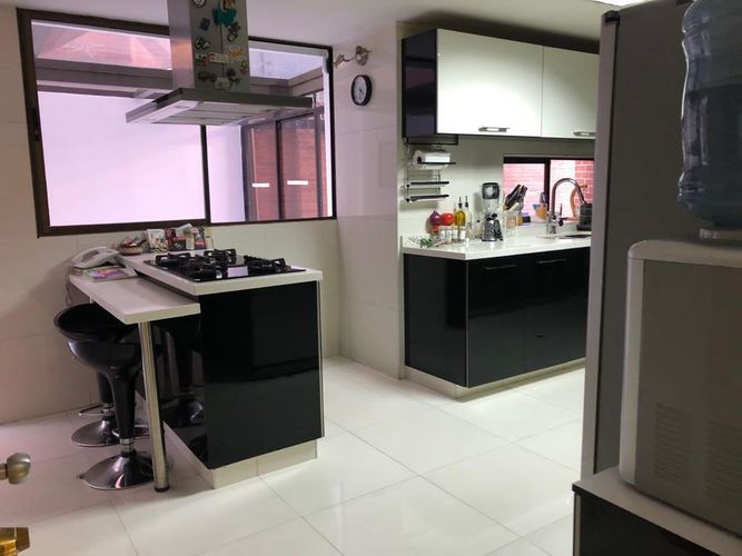Apartamento de 4 alcobas en venta en La Carolina, Bogotá, 340 m² · foto 8 de 20