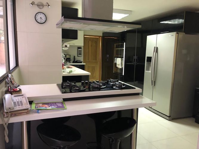 Apartamento de 4 alcobas en venta en La Carolina, Bogotá, 340 m² · foto 9 de 20