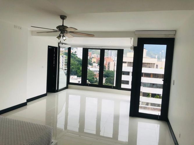 Apartamento de 4 alcobas en venta en El Peñon, Cali, 315 m² · foto 7 de 16