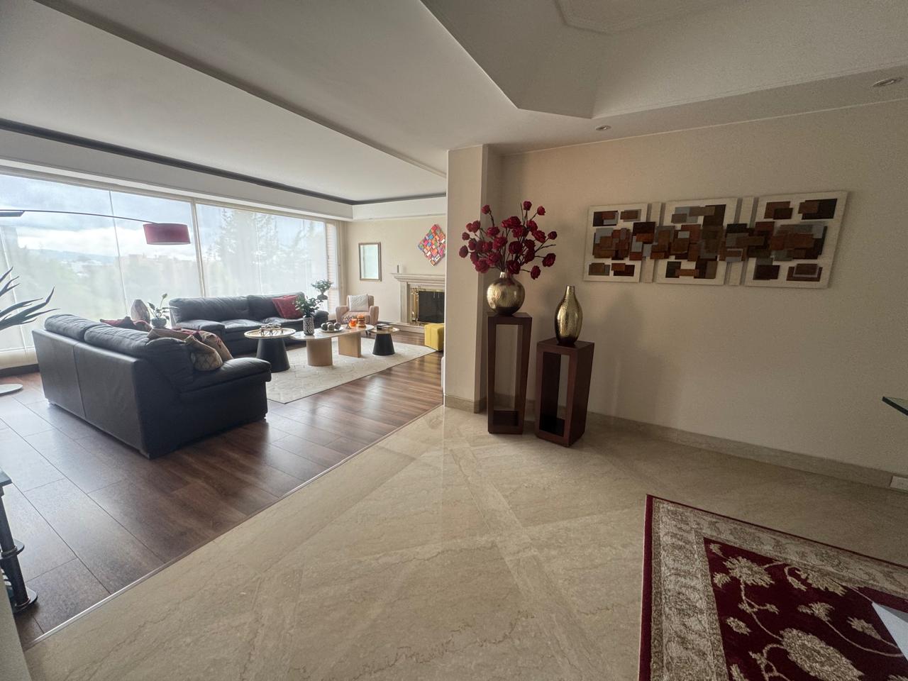 Apartamento en venta en Santa Barbara Alta, Bogotá · foto 3 de 18
