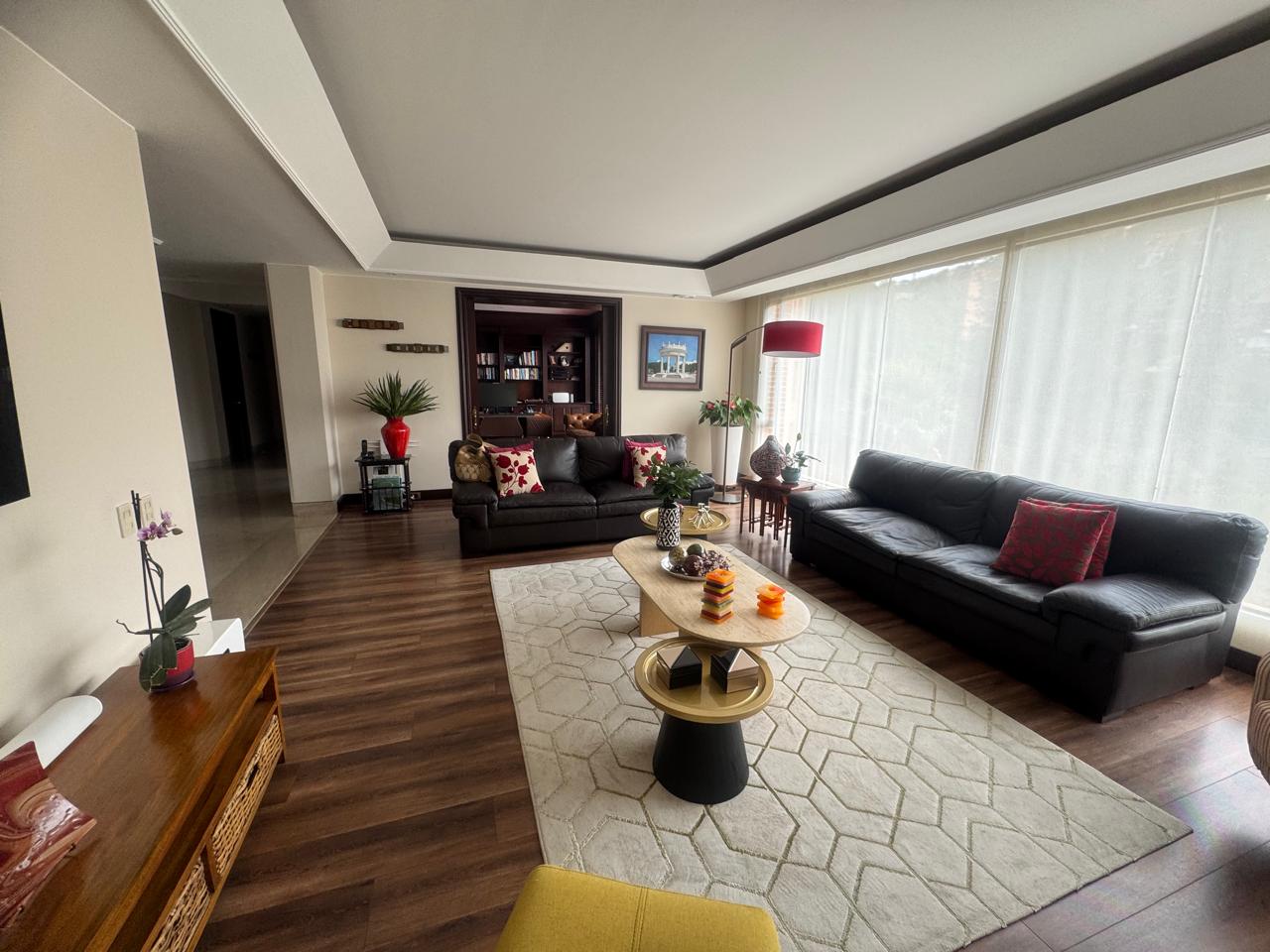 Apartamento en venta en Santa Barbara Alta, Bogotá · foto 2 de 18