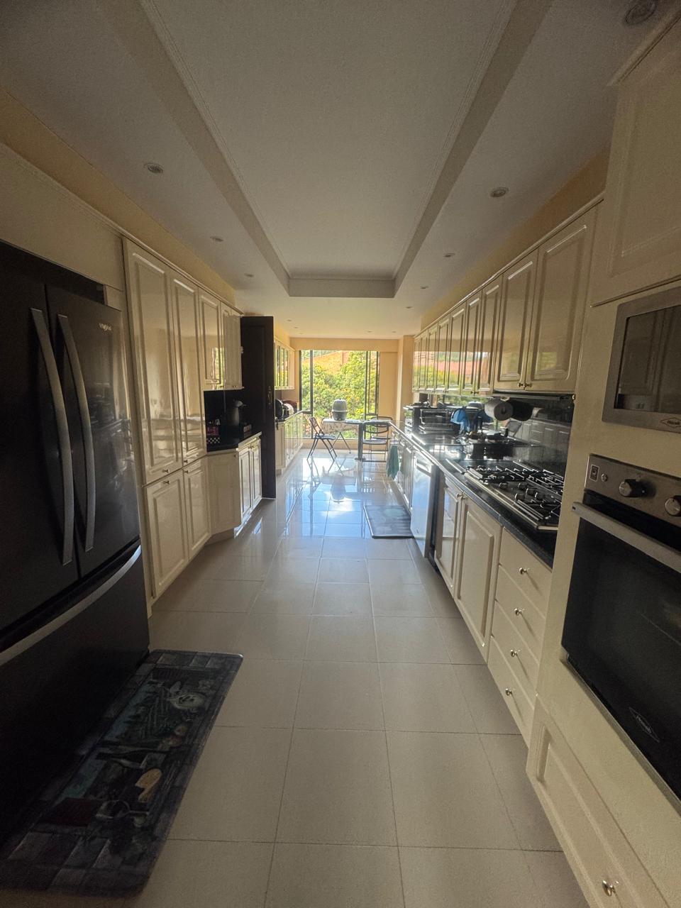 Apartamento en venta en Santa Barbara Alta, Bogotá · foto 7 de 18
