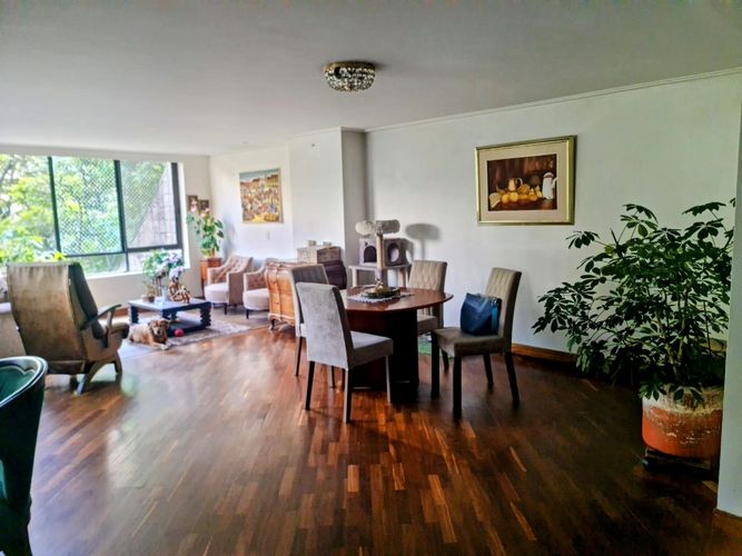 Apartamento de 3 alcobas en venta en La Florida, Medellín, 208 m² · foto 3 de 17