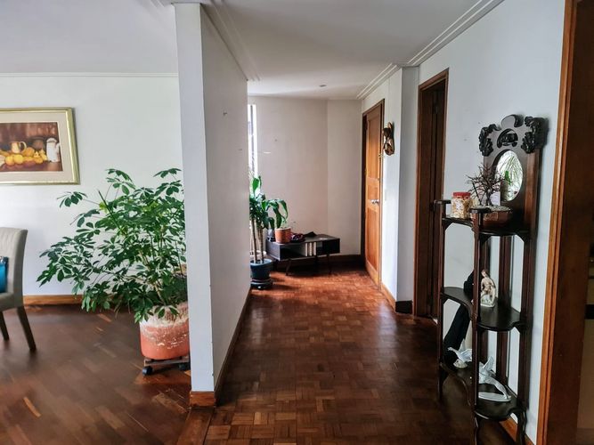 Apartamento de 3 alcobas en venta en La Florida, Medellín, 208 m² · foto 4 de 17
