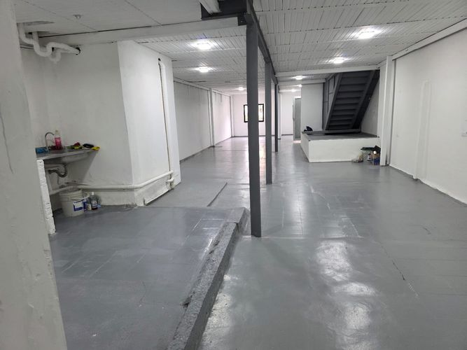 Bodega en arriendo en Cristo Rey, Medellín, 170 m² · foto 3 de 11