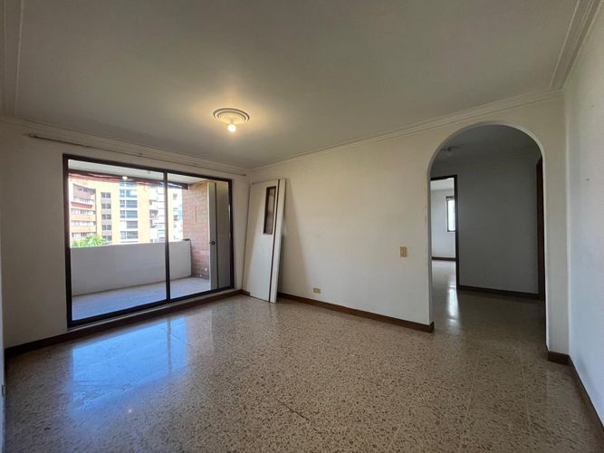 Apartamento de 3 alcobas en venta en El Poblado, Medellín, 137 m² · foto 3 de 18