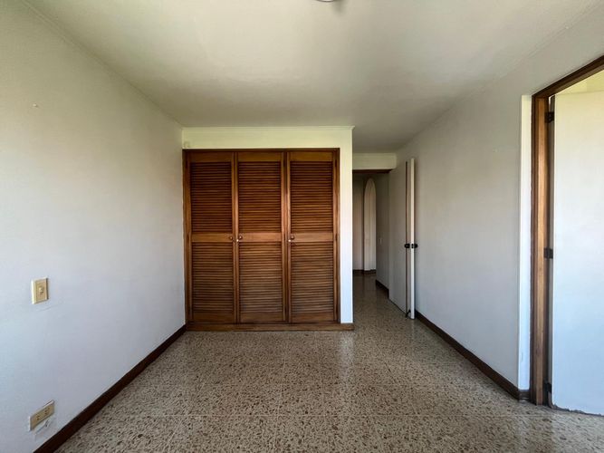 Apartamento de 3 alcobas en venta en El Poblado, Medellín, 137 m² · foto 11 de 18