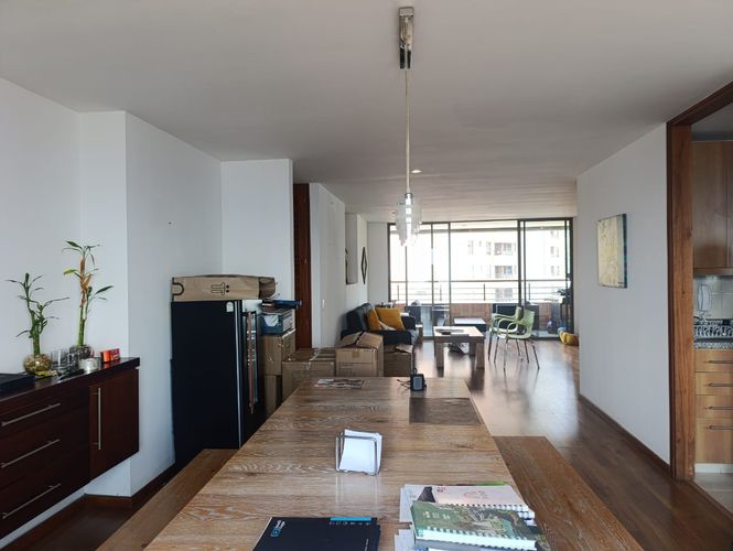 Apartamento de 3 alcobas en arriendo en Los Naranjos, Medellín, 160 m² · foto 3 de 20