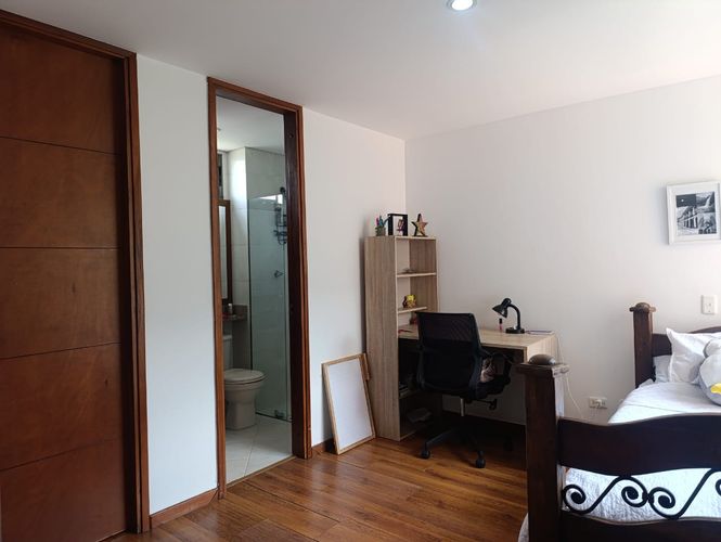 Apartamento de 3 alcobas en arriendo en Los Naranjos, Medellín, 160 m² · foto 9 de 20
