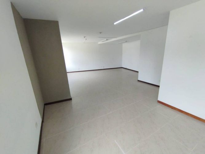 Oficina en arriendo en Aeropuerto, Rionegro, 73 m² · foto 2 de 9