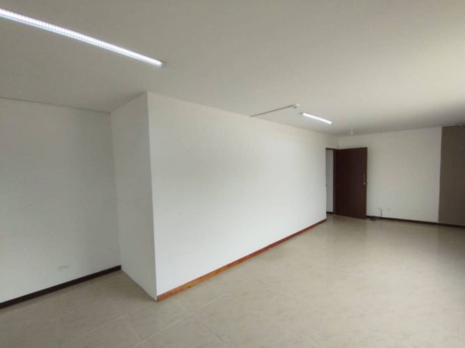 Oficina en arriendo en Aeropuerto, Rionegro, 73 m² · foto 5 de 9