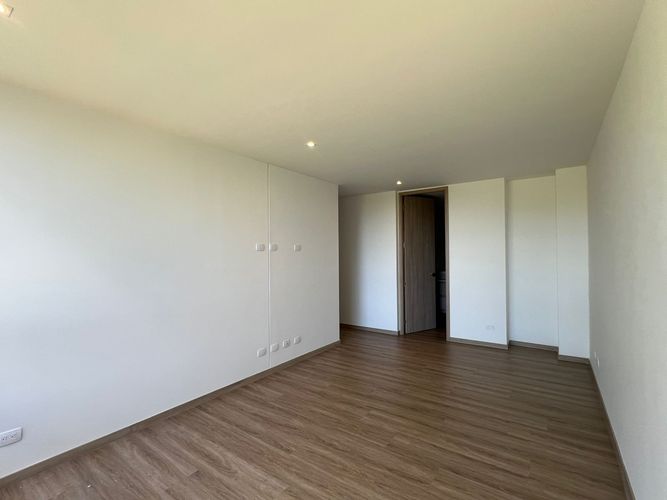 Apartamento de 2 alcobas en arriendo en Sajonia, Rionegro, 130 m² · foto 10 de 15