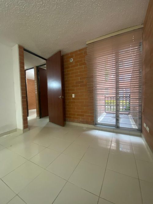 Apartamento de 3 alcobas en venta en Zona Centro, Madrid, 70 m² · foto 3 de 18
