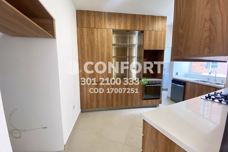 Apartamento de 3 alcobas en arriendo en El Tesoro, Medellín, 300 m² · foto 7 de 24
