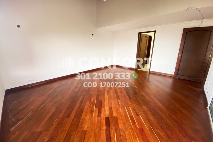 Apartamento de 3 alcobas en arriendo en El Tesoro, Medellín, 300 m² · foto 22 de 24