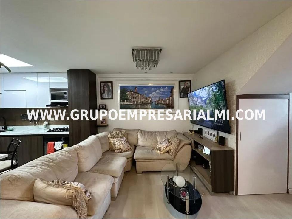 Apartaestudio for sale in Belén, Medellín 2