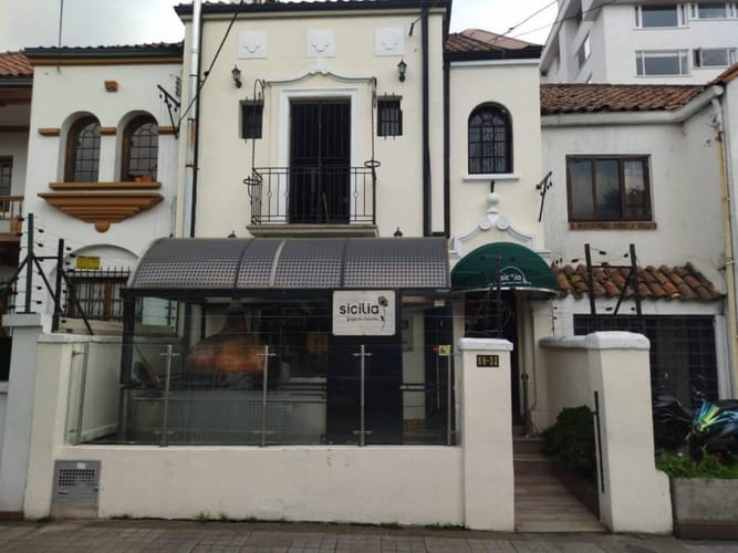 Casa en venta en Quinta Camacho, Bogotá · foto 2 de 15