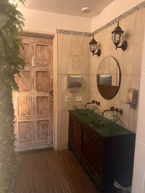 Casa en venta en Quinta Camacho, Bogotá · foto 8 de 15