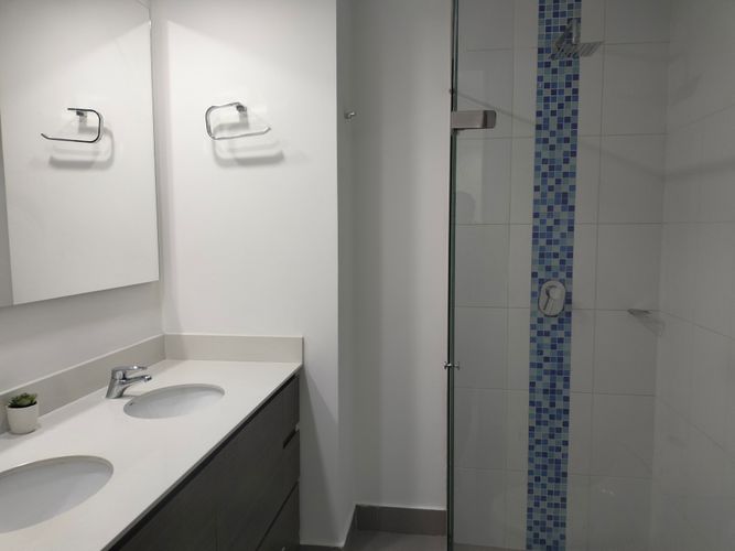 Apartamento de 3 alcobas en venta en El Poblado, Medellín, 87 m² · foto 15 de 17