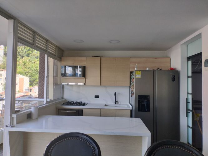 Apartamento de 3 alcobas en venta en El Poblado, Medellín, 87 m² · foto 5 de 17