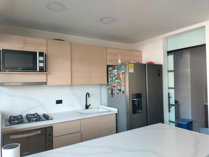Apartamento de 3 alcobas en venta en El Poblado, Medellín, 87 m² · foto 7 de 17