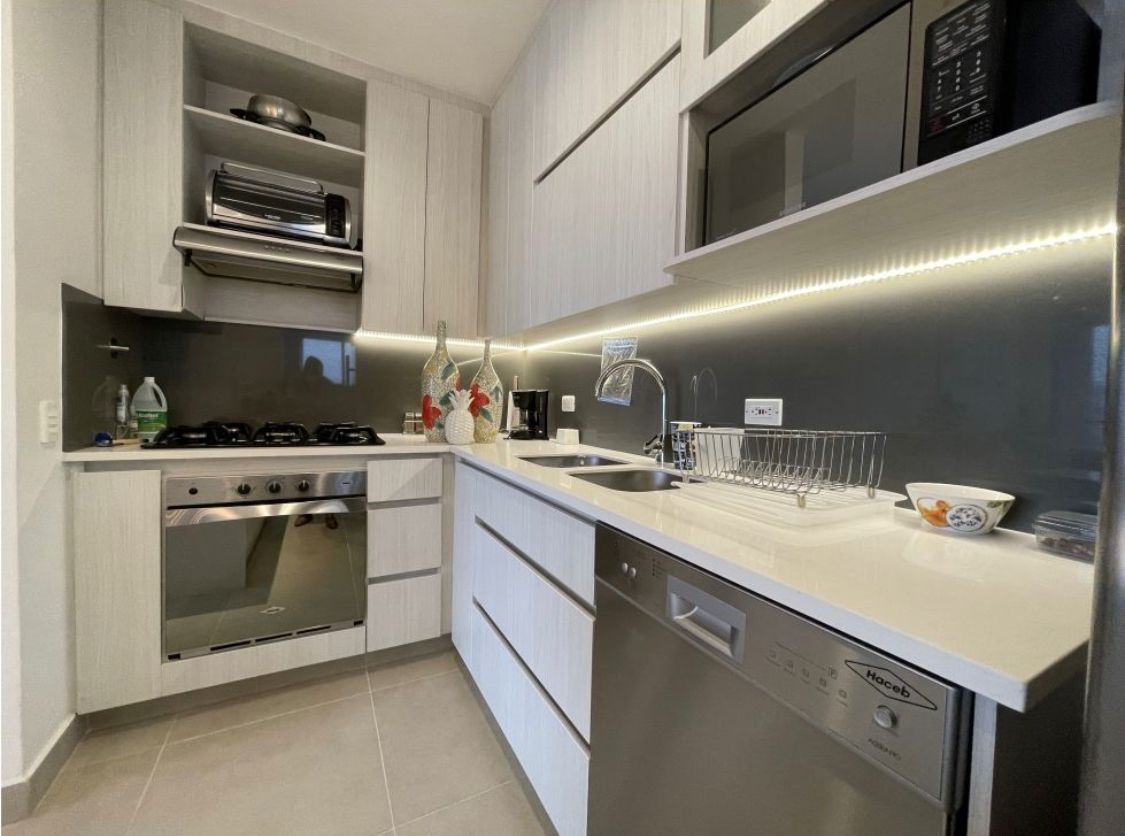 Apartamento en venta en Loma Benedictinos, Envigado · foto 5 de 18