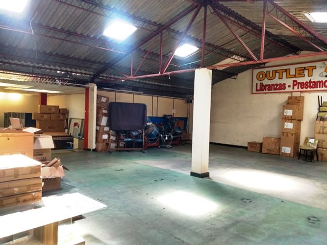 Local en arriendo en Santa Rosa, Cali, 1200 m² · foto 11 de 24