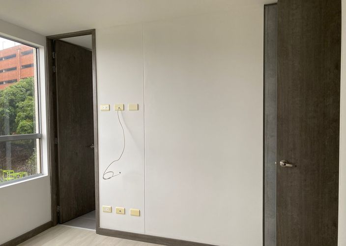 Apartamento de 3 alcobas en arriendo en Camino Verde, Envigado, 80 m² · foto 4 de 18
