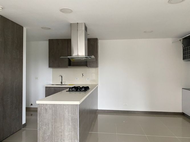 Apartamento de 3 alcobas en arriendo en Camino Verde, Envigado, 80 m² · foto 12 de 18