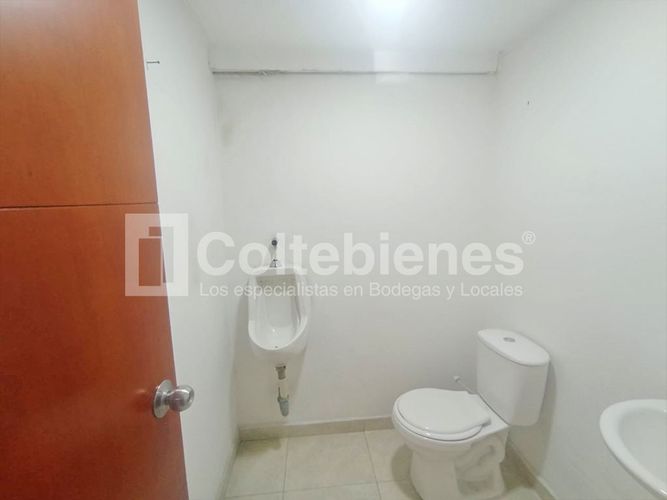 Local en arriendo en La Esmeralda, Itagüí, 139 m² · foto 9 de 12