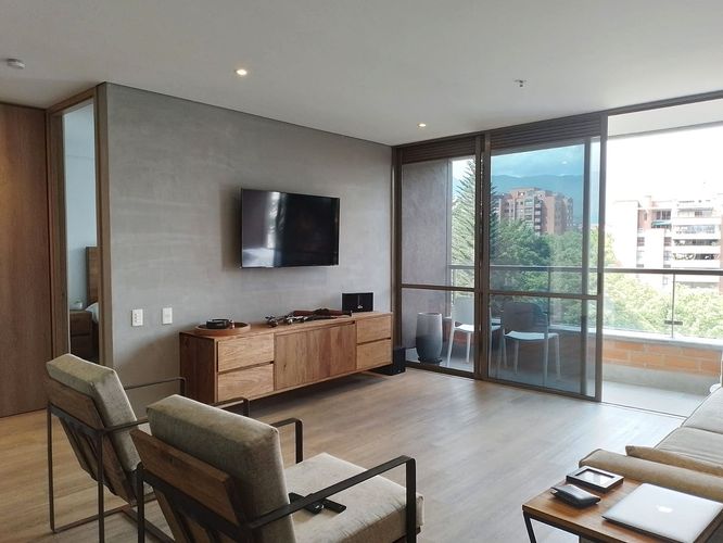 Apartamento de 1 alcoba en venta en El Poblado, Medellín, 70 m² · foto 2 de 15