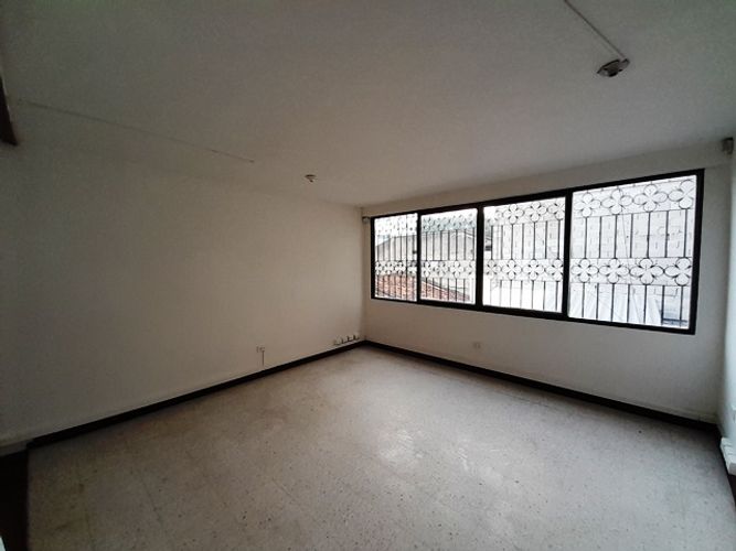 Oficina en arriendo en Santa Monica, Cali, 130 m² · foto 2 de 24