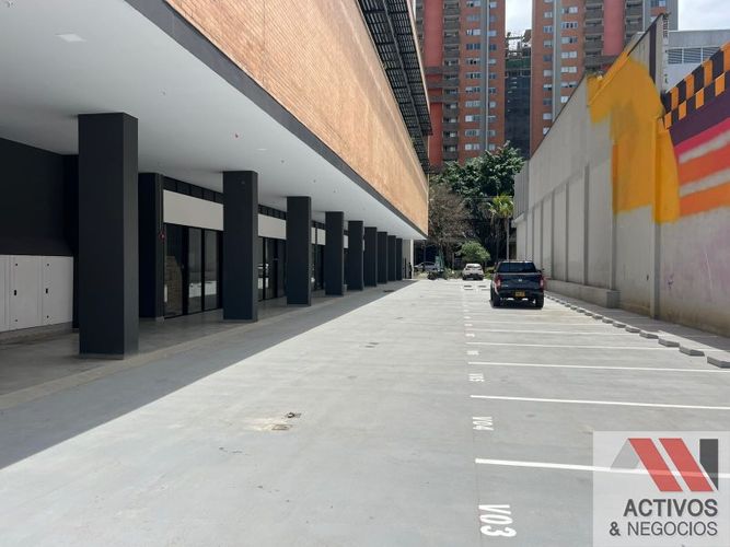 Local en arriendo en Los Colores, Medellín, 42 m² · foto 3 de 13