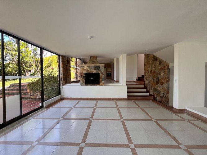 Casa de 4 alcobas en venta en Los Salados, El Retiro, 450 m² · foto 2 de 18