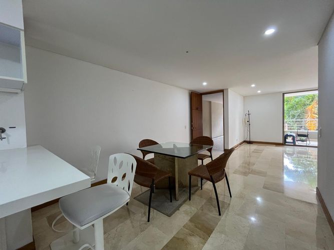 Apartamento de 2 alcobas en arriendo en El Poblado, Medellín, 123 m² · foto 3 de 20