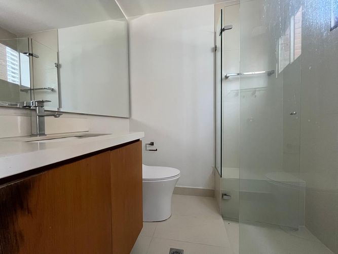 Apartamento de 2 alcobas en arriendo en El Poblado, Medellín, 123 m² · foto 18 de 20